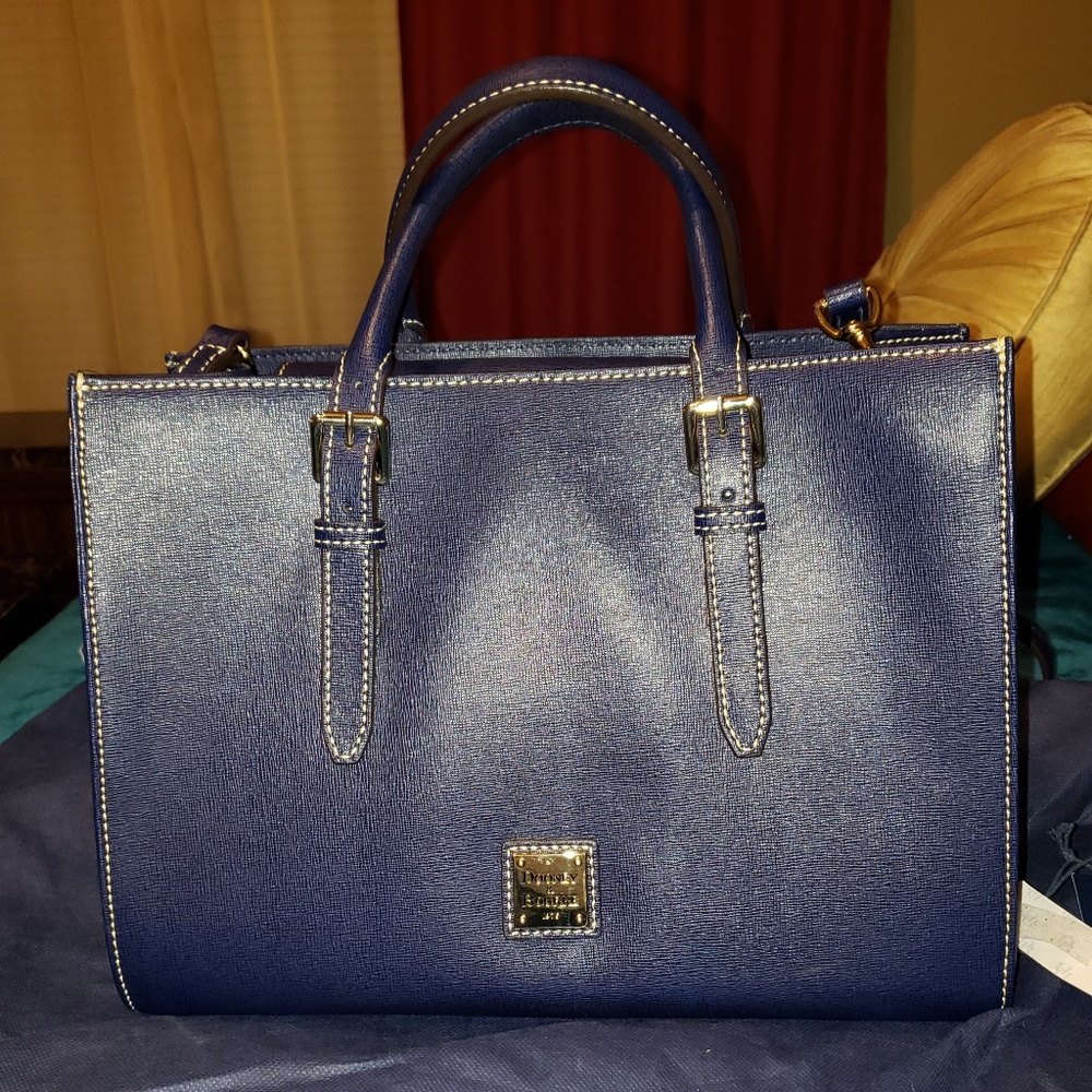 DOONEY & BOURKE PURSE